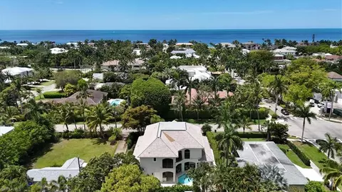 View/Area - 33 3rd St S, Naples, FL 34102 photo 1 of 1