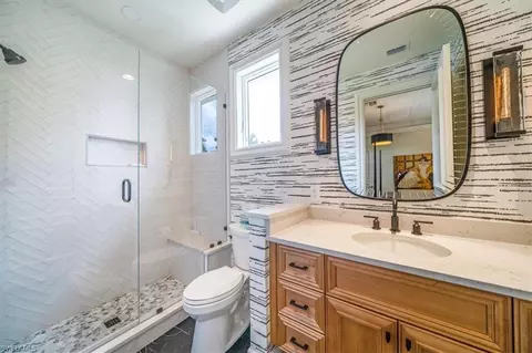 Bath - 33 3rd St S, Naples, FL 34102 photo 5 of 6