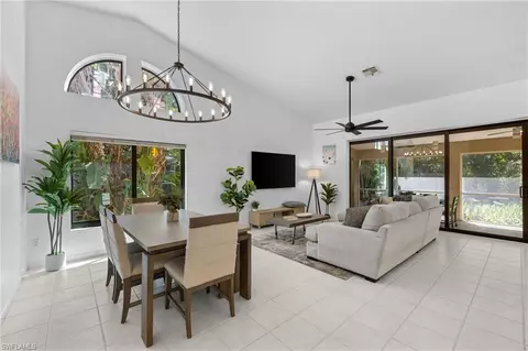 7735 Citrus Hill Ln, Naples, FL 34109