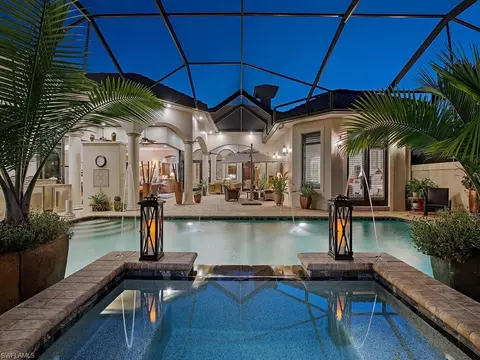 2204 Goshawk Ct, Naples, FL 34105