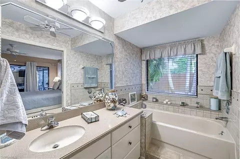 3097 Round Table Ct, Naples, FL 34112 photo 13