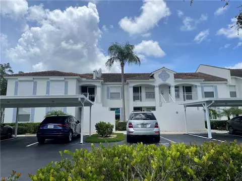 1024 Mainsail Dr #514, Naples, FL 34114