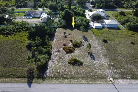 1812 Wells Ave, Lehigh Acres, FL 33972