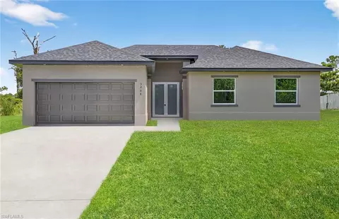 3208 43rd St SW, Lehigh Acres, FL 33976