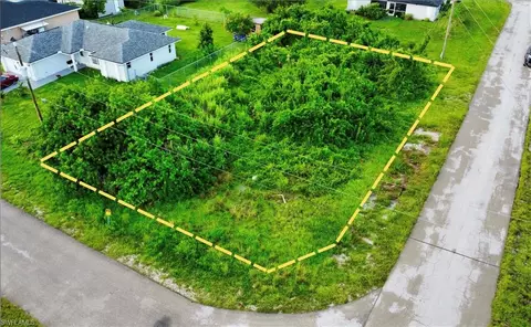 3200 14th St W, Lehigh Acres, FL 33971
