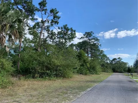 202 Gerald Ave N, Lehigh Acres, FL 33971
