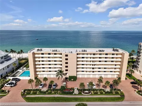 10475 Gulf Shore Dr #132, Naples, FL 34108