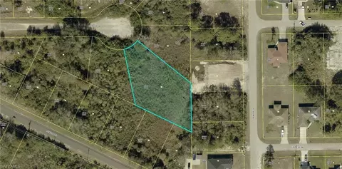 4003 37th St SW, Lehigh Acres, FL 33976