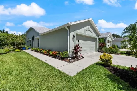 5485 Whitten Dr #119, Naples, FL 34104