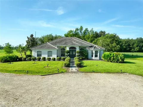 1480 Peach Pl, Naples, FL 34117