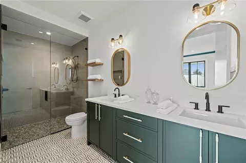 Bath - 508 Neapolitan Ln, Naples, FL 34103 photo 4 of 5