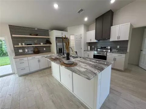 1027 Alfreda Ave, Lehigh Acres, FL 33971