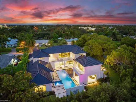 1405 Mandarin Rd, Naples, FL 34102