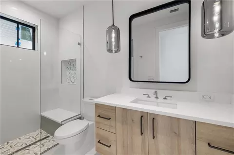Bath - 1405 Mandarin Rd, Naples, FL 34102 photo 9 of 10