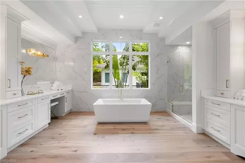 Bath - 1405 Mandarin Rd, Naples, FL 34102 photo 1 of 10