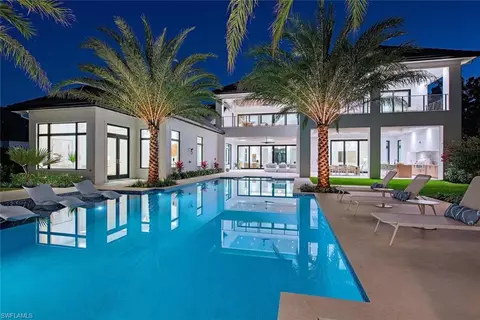 2145 Coach House Ln, Naples, FL 34105