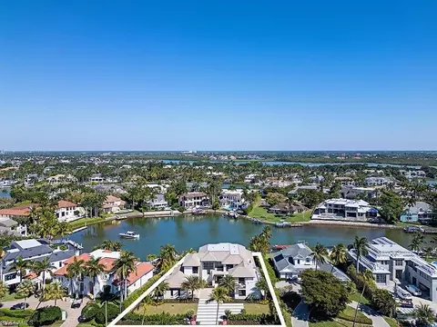 View/Area - 3163 Gin Ln, Naples, FL 34102 photo 2 of 3