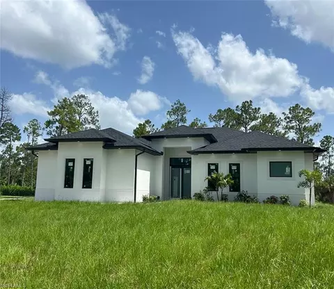 3622 8th Ave NE, Naples, FL 34120