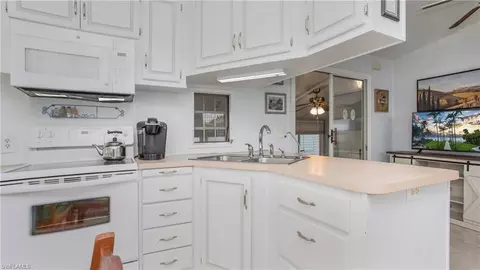 4550 Split Log Ln E, Estero, FL 33928 photo 9