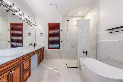 Bath - 1160 8th St S, Naples, FL 34102 photo 3 of 5