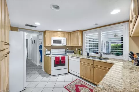 Kitchen - 211 Pine Valley Cir, Naples, FL 34113 photo 2 of 2