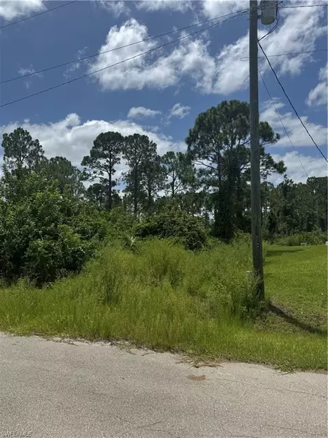 3315 70th St W, Lehigh Acres, FL 33971