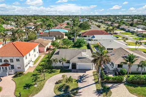 9940 Vanderbilt Dr, Naples, FL 34108 photo 11