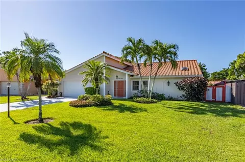 27451 Pelican Ridge Cir, Bonita Springs, FL 34135
