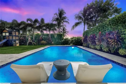 2704 Crystal Way, Naples, FL 34119