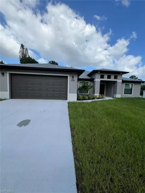 704 Henry Ave, Lehigh Acres, FL 33972