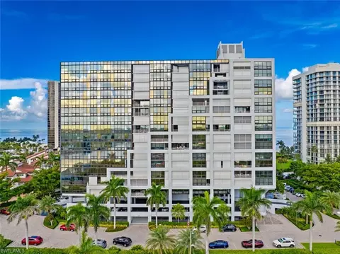 4751 Gulf Shore Blvd N #1406, Naples, FL 34103