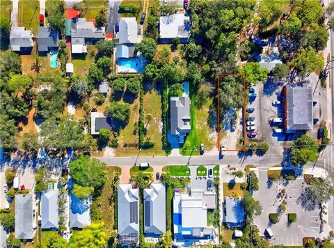 2960 Coco Ave, Naples, FL 34112