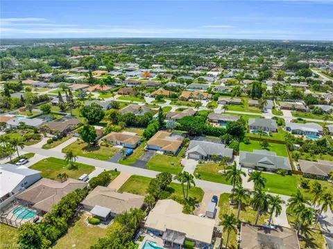 130 Mentor Dr, Naples, FL 34110 photo 45
