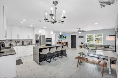 130 Mentor Dr, Naples, FL 34110 photo 9