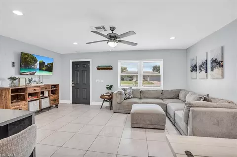 130 Mentor Dr, Naples, FL 34110 photo 7