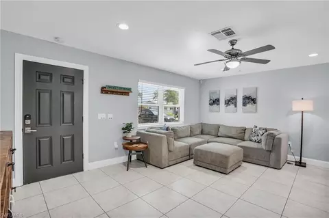 130 Mentor Dr, Naples, FL 34110 photo 5