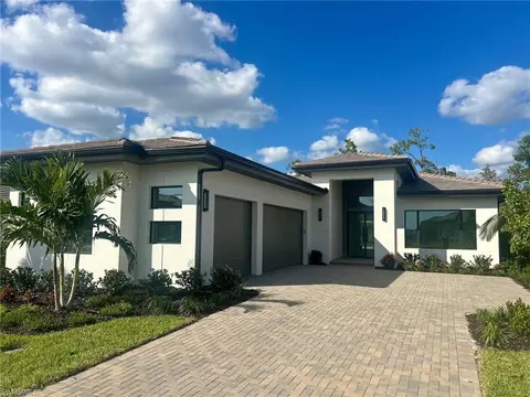 9696 Moonflower Ln, Naples, FL 34120