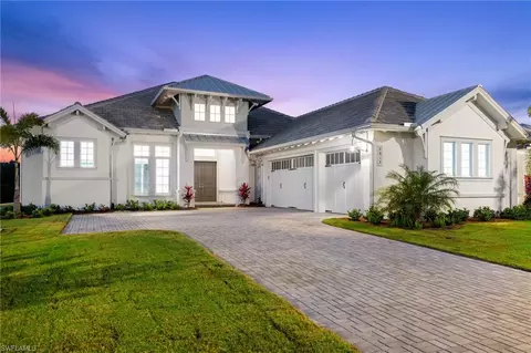8817 Paradera Ct, Naples, FL 34112