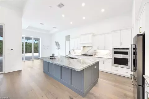 8817 Paradera Ct, Naples, FL 34112 photo 7