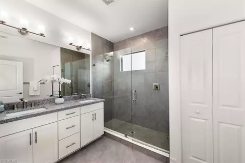 Bath - 7546 Rockefeller Dr, Naples, FL 34119 photo 2 of 3