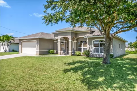3208 SW 1st Pl, Cape Coral, FL 33914