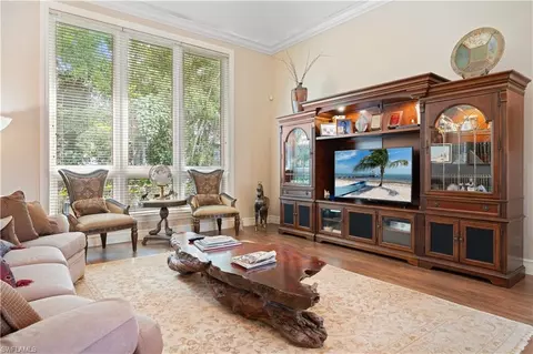 222 Monterey Dr, Naples, FL 34119 photo 3