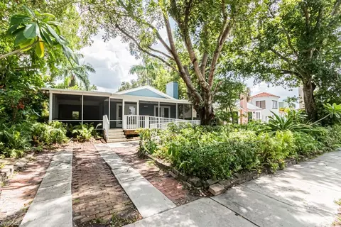 1556 Barcelona Ave, Fort Myers, FL 33901