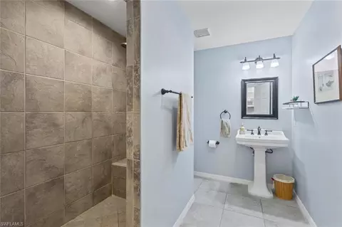 Bath - 6060 Painted Leaf Ln, Naples, FL 34116 photo 4 of 4