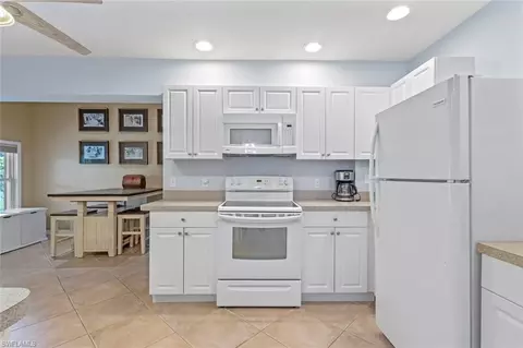 Kitchen - 6060 Painted Leaf Ln, Naples, FL 34116 photo 7 of 8