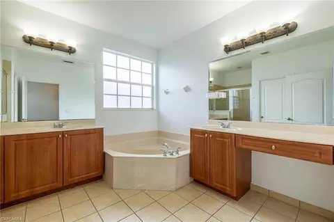 Bath - 7029 Ambrosia Ln #606, Naples, FL 34119 photo 1 of 3