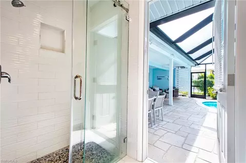 Bath - 19 Pelican St E, Naples, FL 34113 photo 2 of 4
