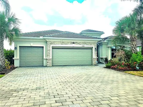 2386 Orchard St, Naples, FL 34120