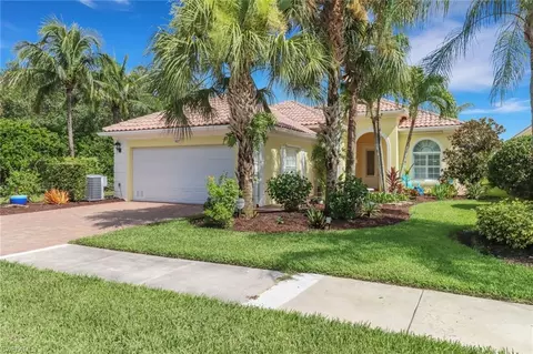8507 Alessandria Ct, Naples, FL 34114