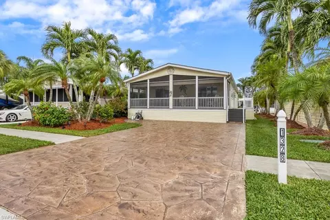 1328 Amethyst Lake Ln, Naples, FL 34114